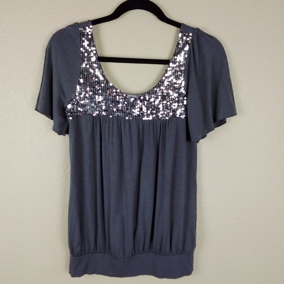 Gibson Gray Sequin Banded Hem Shirt - Picture 1 of 6